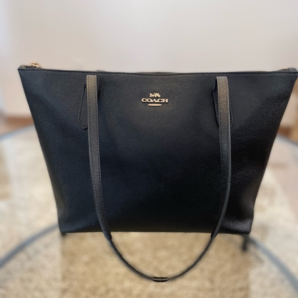 COACH  Black Tote - Picture 1 of 8